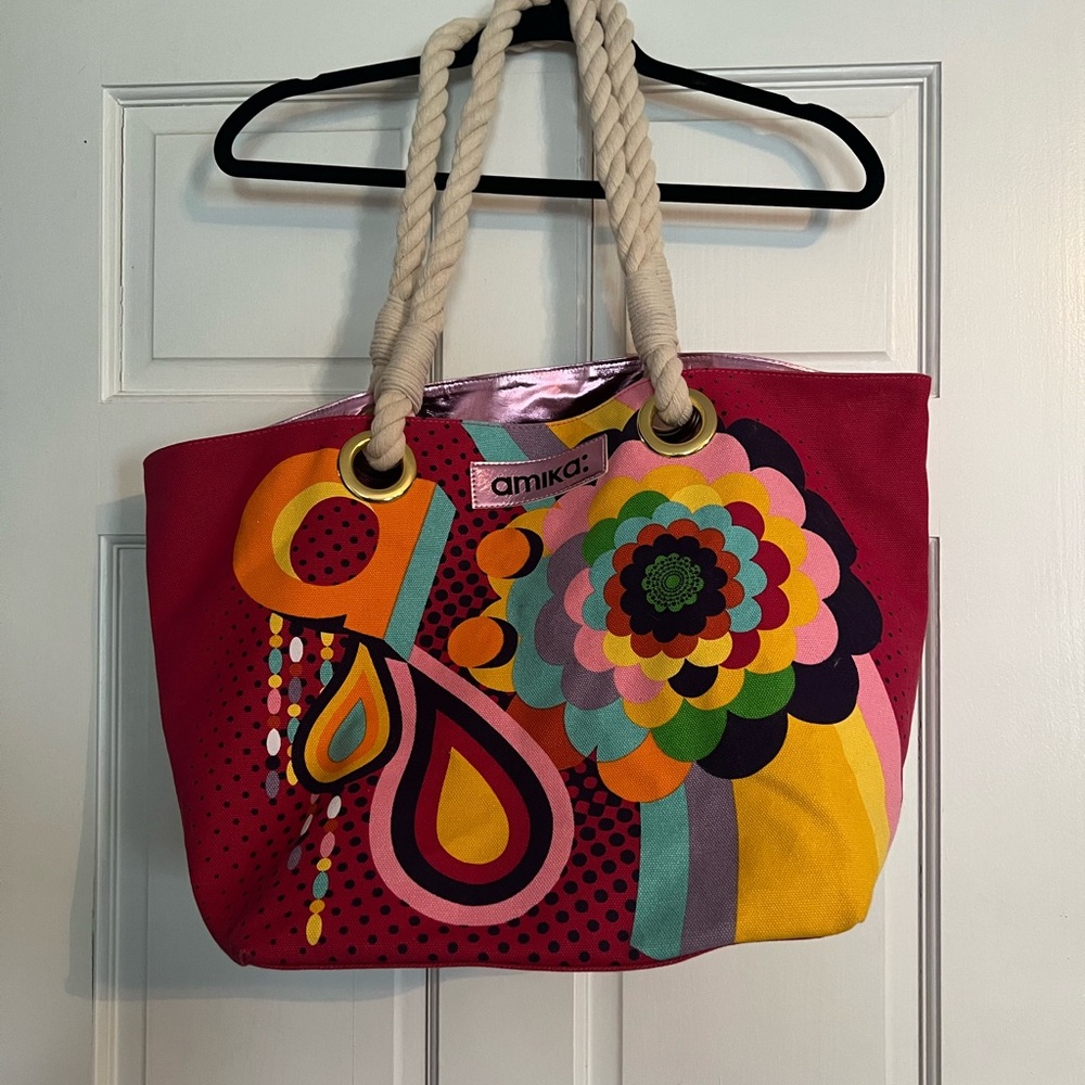 Amika tote bag